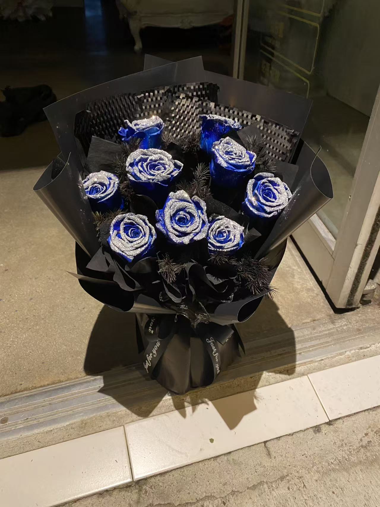 Midnight Elegance: Premium Preserved Flowers - Handcrafted Eternal Rose Bouquet