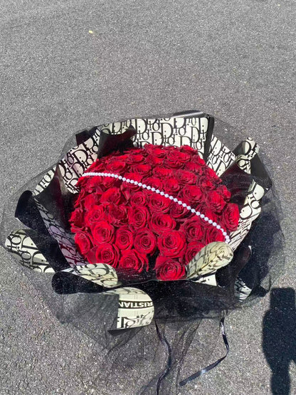 Eternal Love: Premium Red Rose Bouquet - The Ultimate Romantic Gesture