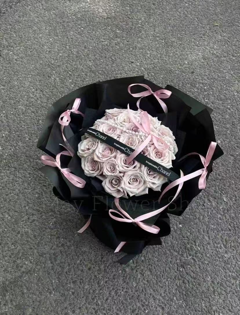 Pink Rose Bouquet - Hand-Tied Luxury Flowers for Birthday, Anniversary - Gift for Her