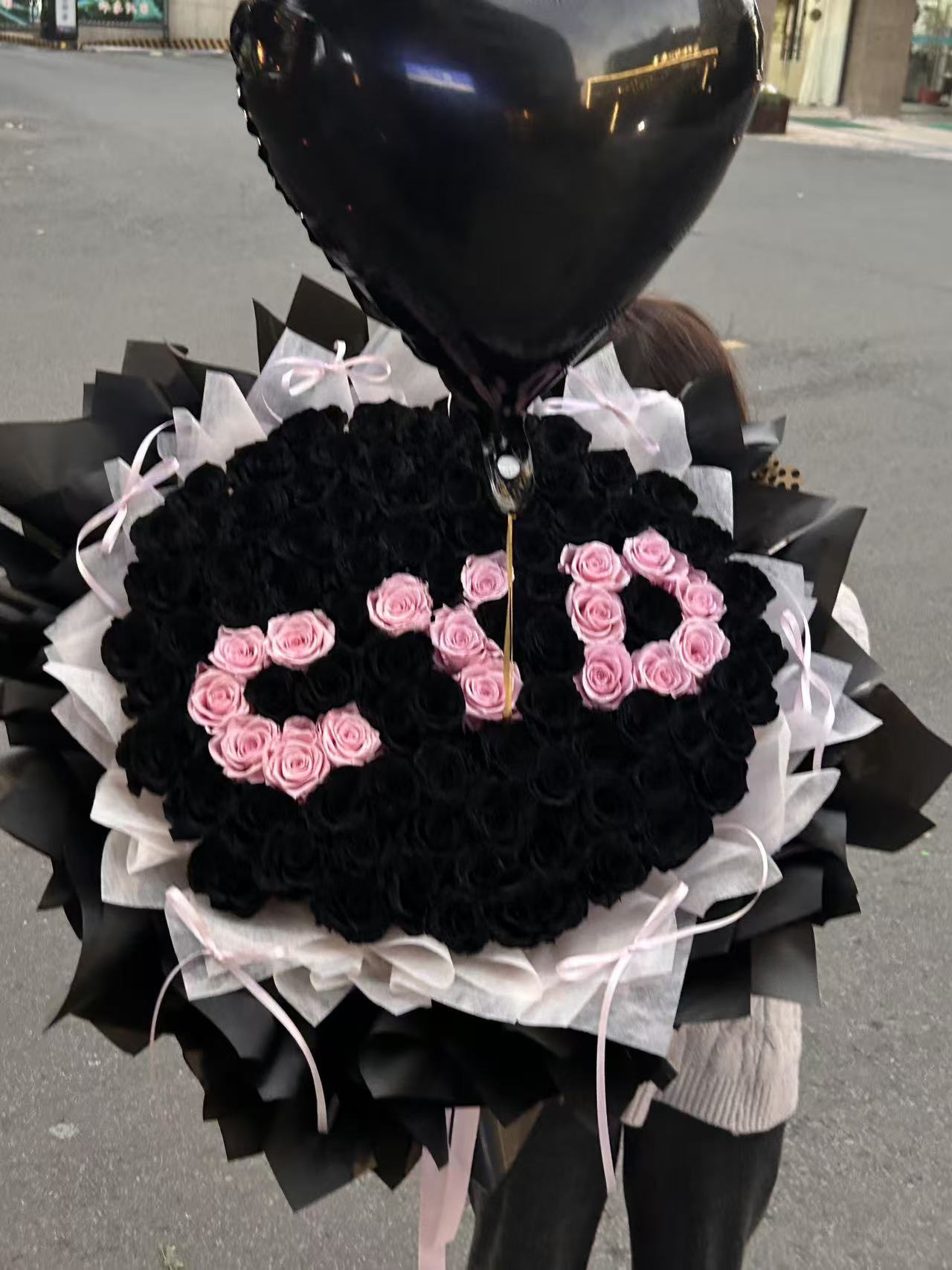 Eternal Secret Personalized Black & Pink Rose Bouquet