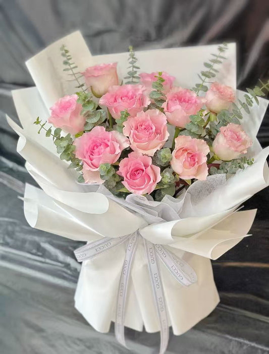 Romantic Fresh Pink Rose Arrangement - Perfect Gift for Anniversary & Birthday