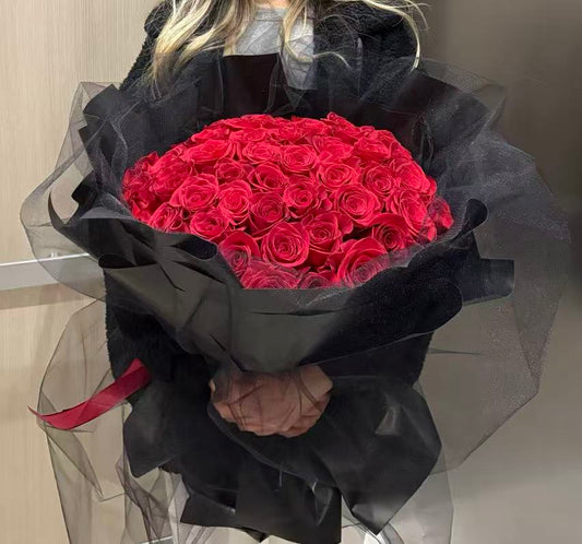 Premium Fresh Red Rose Bouquet – Luxury Romantic Flowers from a Local USA Florist