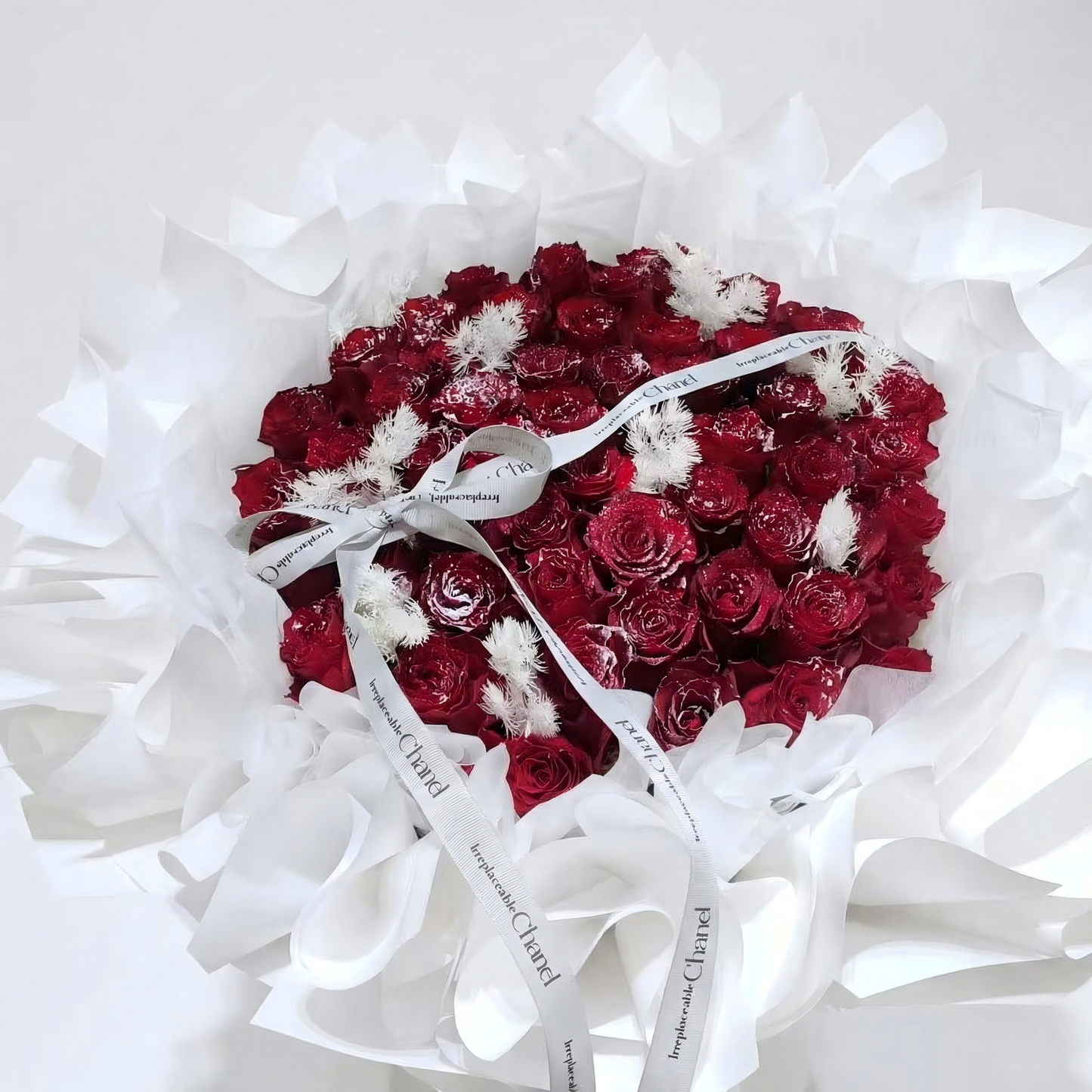 Luxury Red Roses Bouquet – Fresh Romantic Flowers for Valentine’s Day