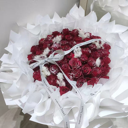 Luxury Red Roses Bouquet – Fresh Romantic Flowers for Valentine’s Day